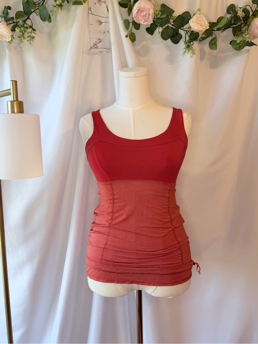 lululemon athletica Two-Tone Red Scoop Tank
